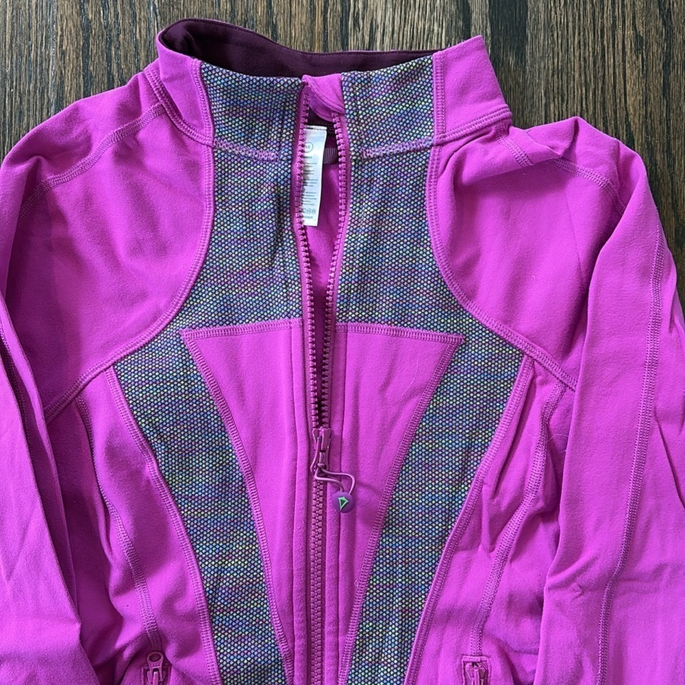 Teen girls Ivivva athletic jacket - Picture 3 of 5